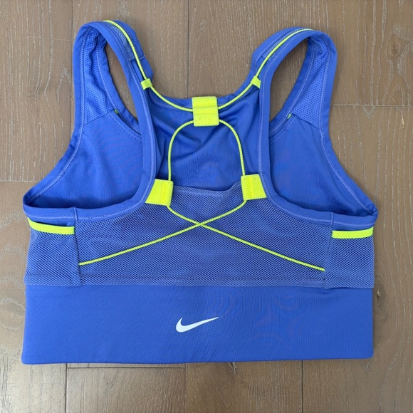 Nike Dri-FIT Sports Bra - Picture 2 of 2
